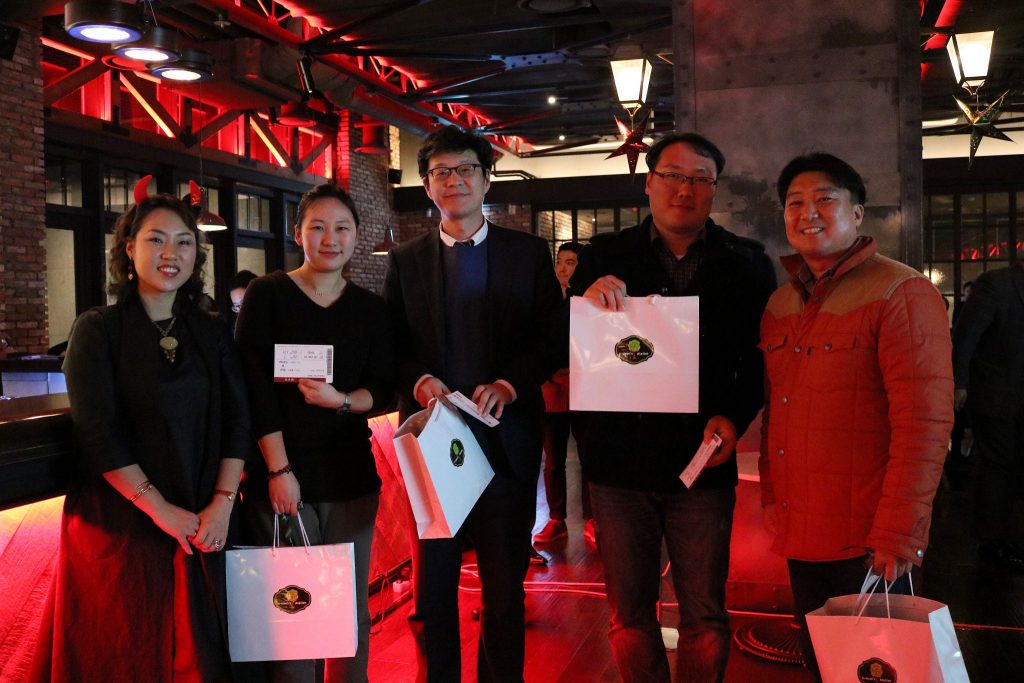 31598184386_05936f0741_k